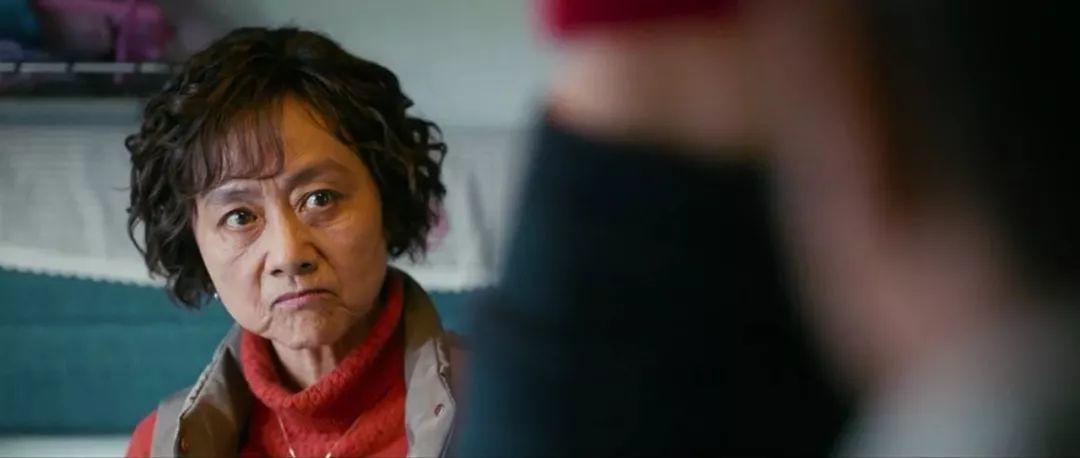 一边哭一边笑但不是很想笑,一边笑一边哭的厉害