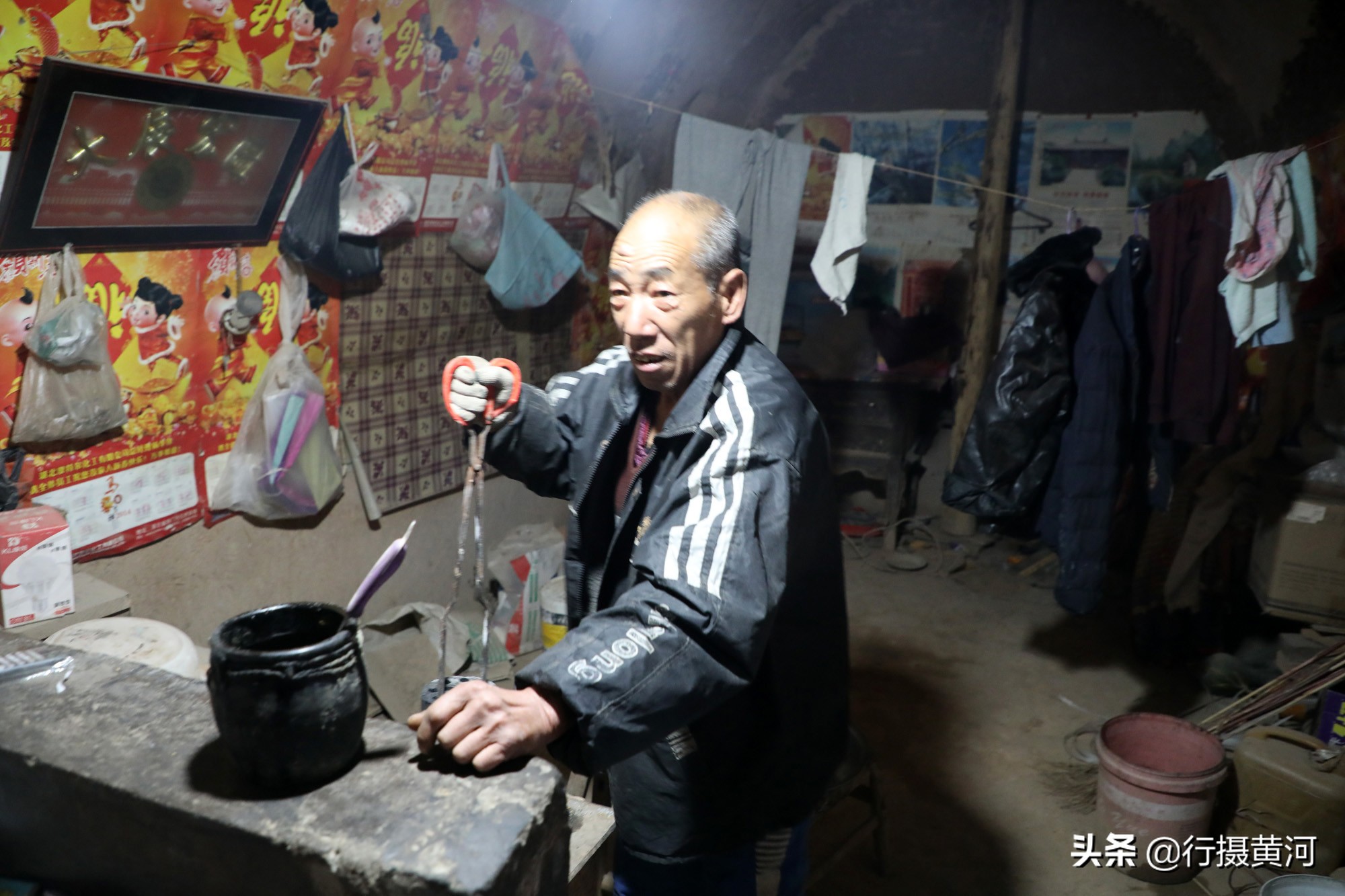 祖传200年传家宝,老汉卖掉传家宝价格8700万