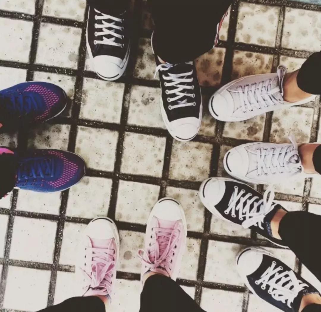 你排队摇号才能买到的匡威，娜比、泫雅和超模Gaia有50多双！