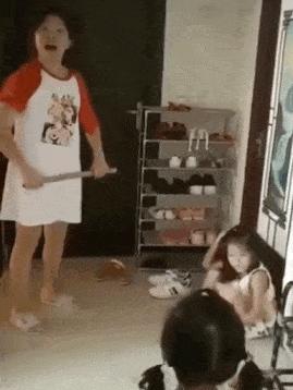 在淘宝搜了下“打小孩”，我怂了