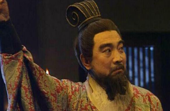 刘备卖草鞋说的话,刘备你就是卖草鞋的是什么梗