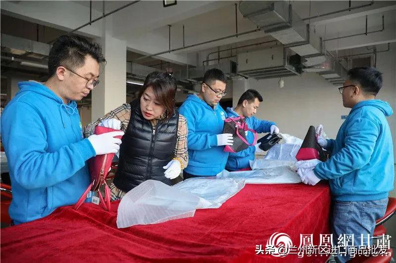 纯网购OUT啦！“双11”去这儿“剁手”，新区商投集团等你