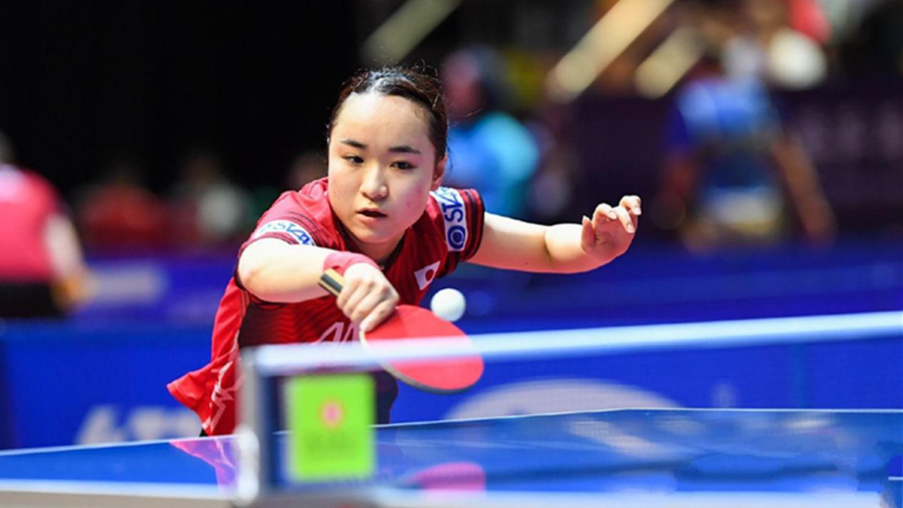 伊藤美诚着红裙亮相,伊藤美诚穿粉红色长裙