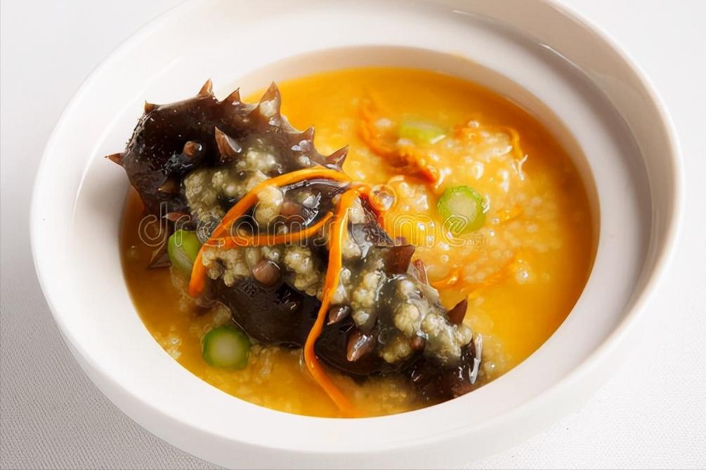 天凉了喝点小米粥,咸香好喝的家庭版海参小米粥