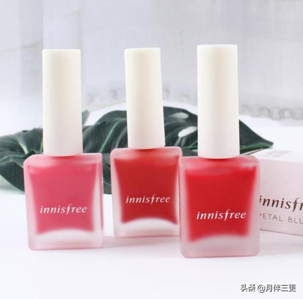 3ce液体腮红和粉状腮红哪个好,粉状腮红和液体腮红哪个好用一点