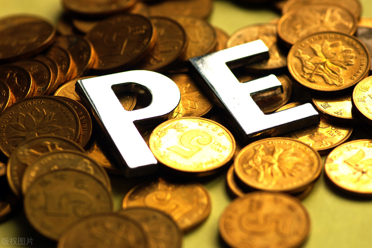 巴菲特的股票市盈率怎么算,连巴菲特都在看的市盈率