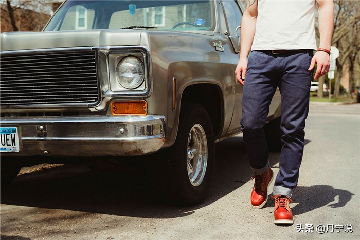 买了一双新皮鞋或Redwing工装靴后，你需要注意什么呢？