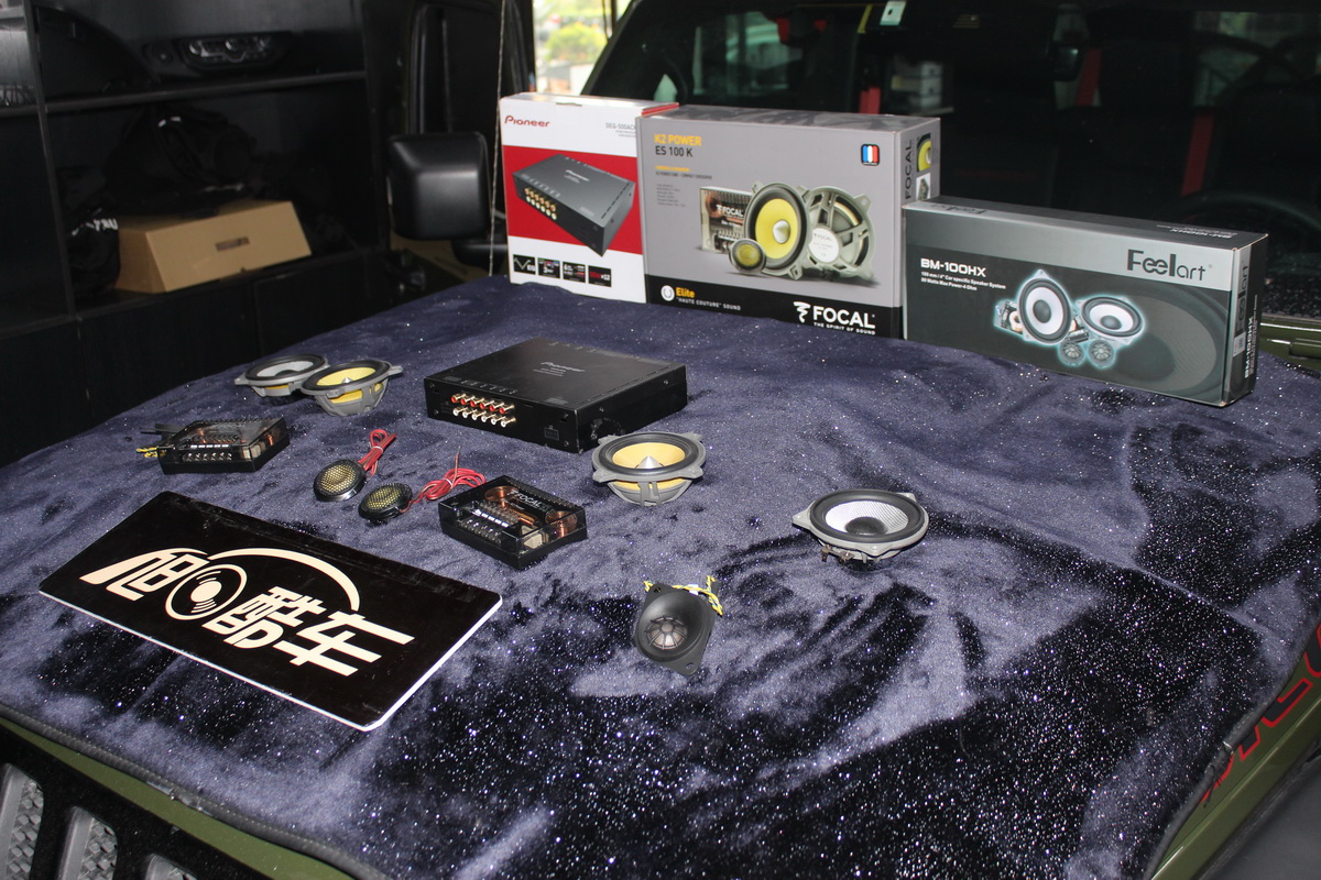 前后两分频8个喇叭,牧马人汽车音响升级方案