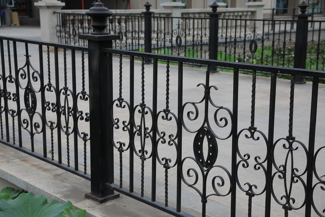 回收铁栏杆多少钱一米,废旧不锈钢栏杆回收价格