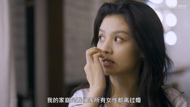 她是踏遍风雪后寻到的,那朵开在枝头的梅花