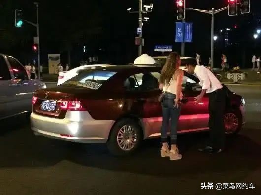 疫情致滴滴司机迎来两难选择，退车亏损好几万，死撑月供又还不起