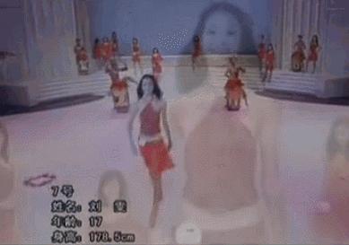 疯了，她的平胸才是顶级性感