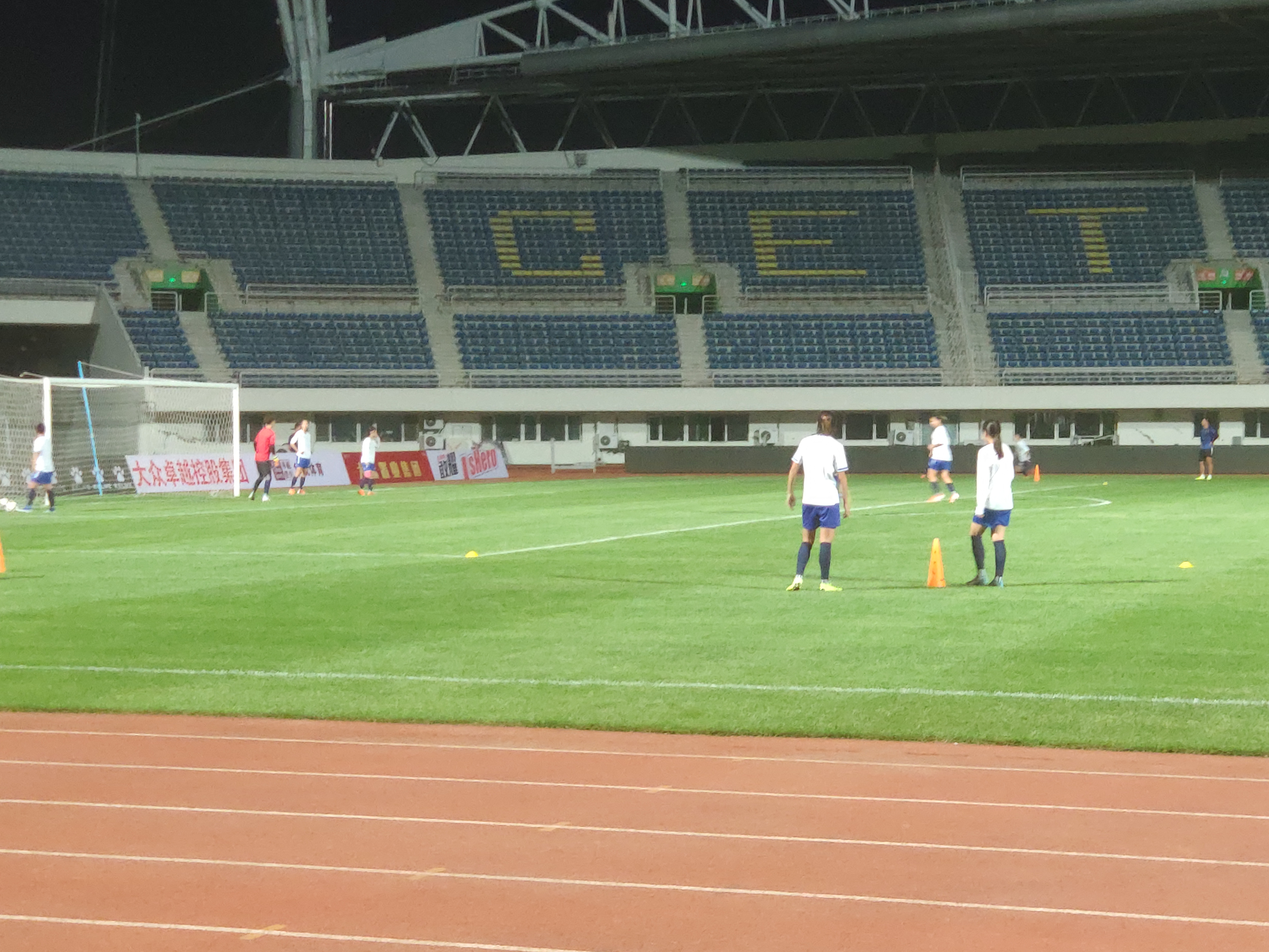 群芳仍美丽：我的女足踩场见闻