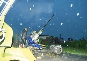 人工可以阻止大暴雨吗,暴雨天气可以人工干预吗