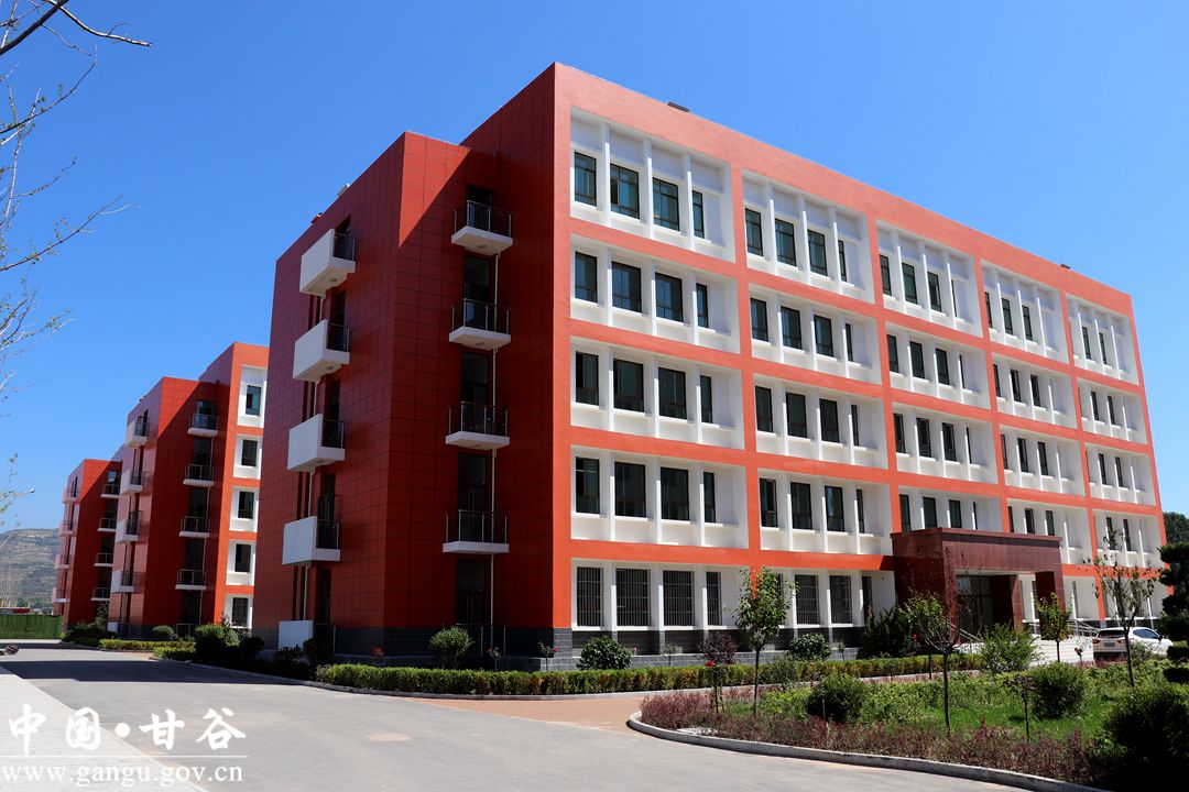 为办好满意的教育奉献光和热,攻坚克难奋力办好人民满意的教育