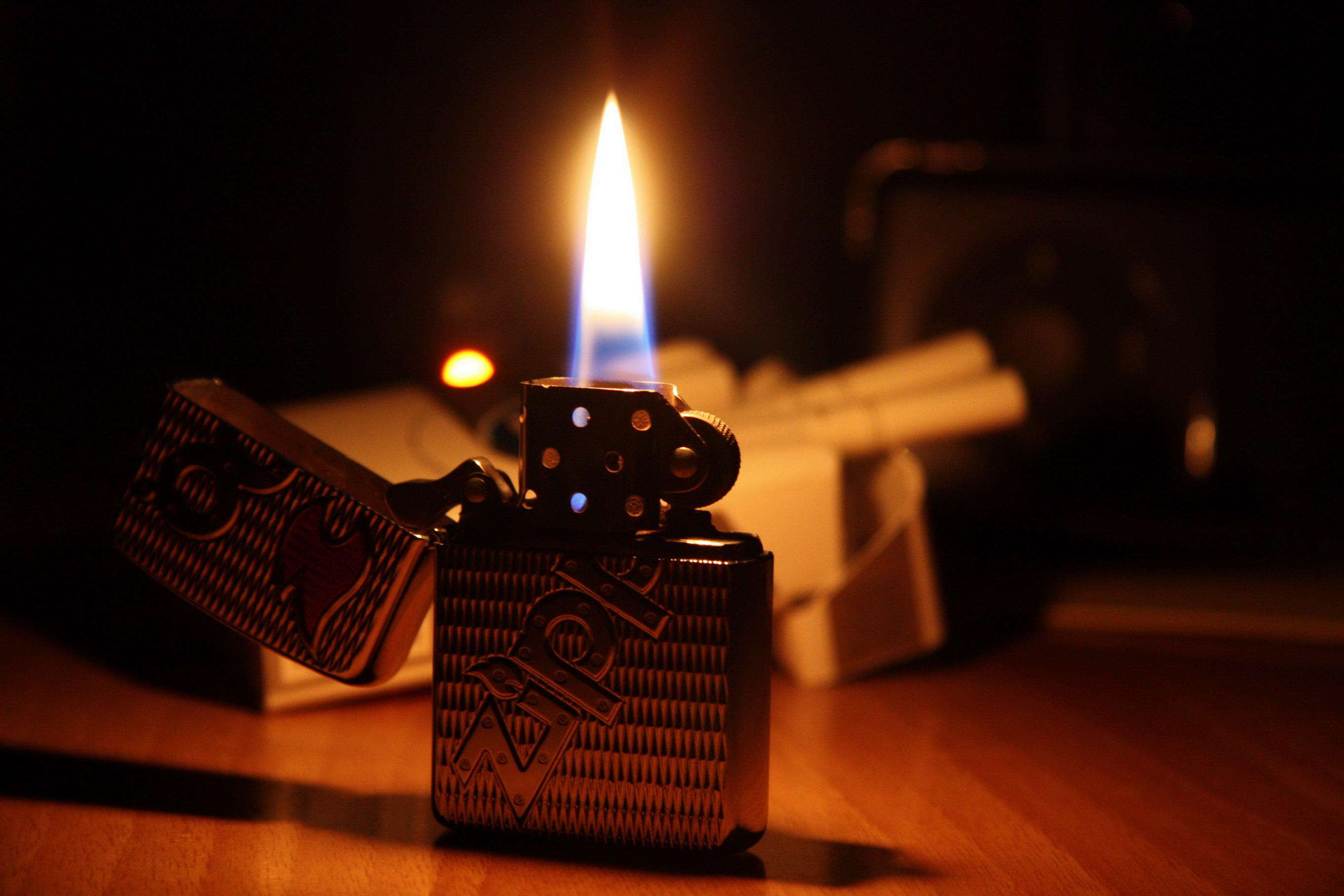 zippo打火机为什么这么多品种,zippo打火机为什么款式特别多