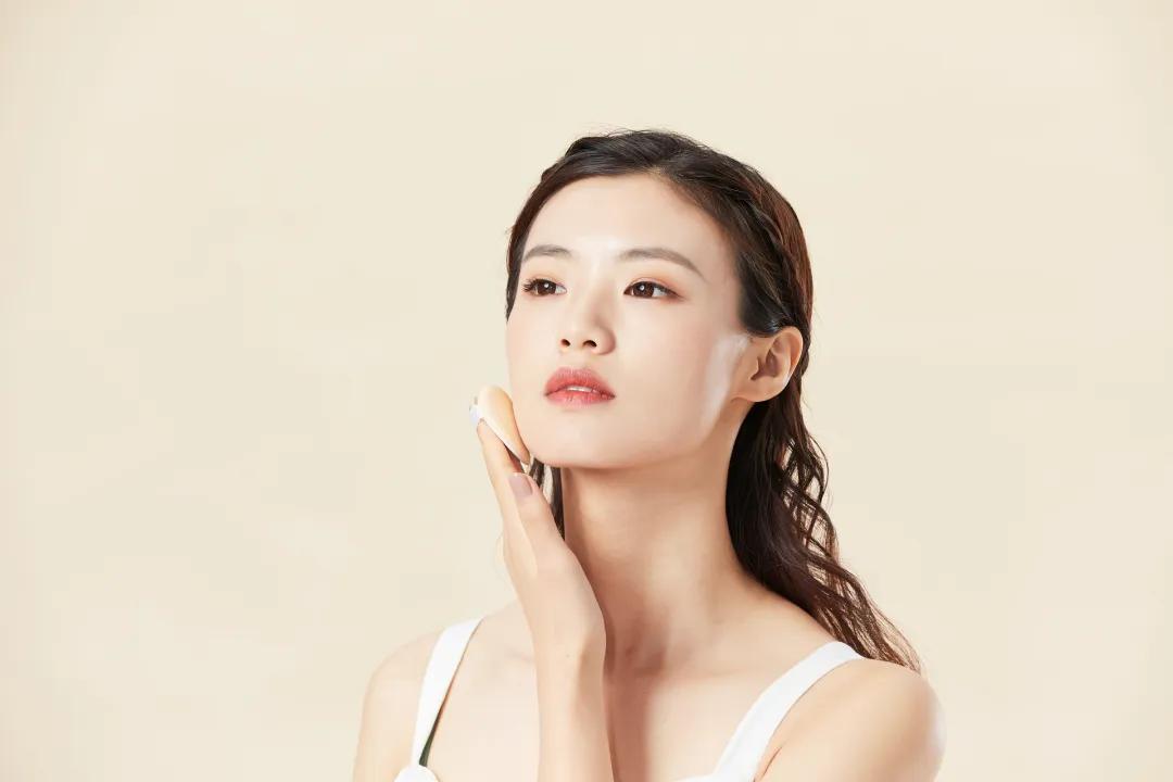 对化妆品过敏怎么解决,测试化妆品过敏涂哪里