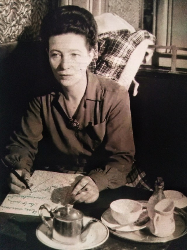 在《致河狸的书信》中，河狸不回信，假装自己很受宠