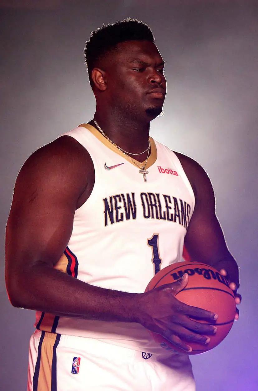 后卫球鞋大体重安德玛便宜,适合大体重后卫的球鞋200以内