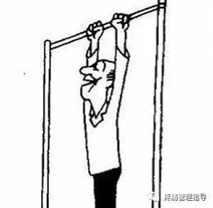 72岁老人腰疼还有骨刺该怎么治疗,老年人骨刺疼痛怎么治疗