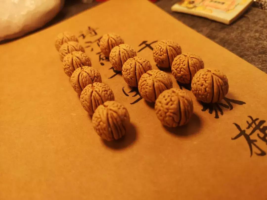 桃核怎么挑选才是正确的,桃核光珠怎么挑选才是正确的