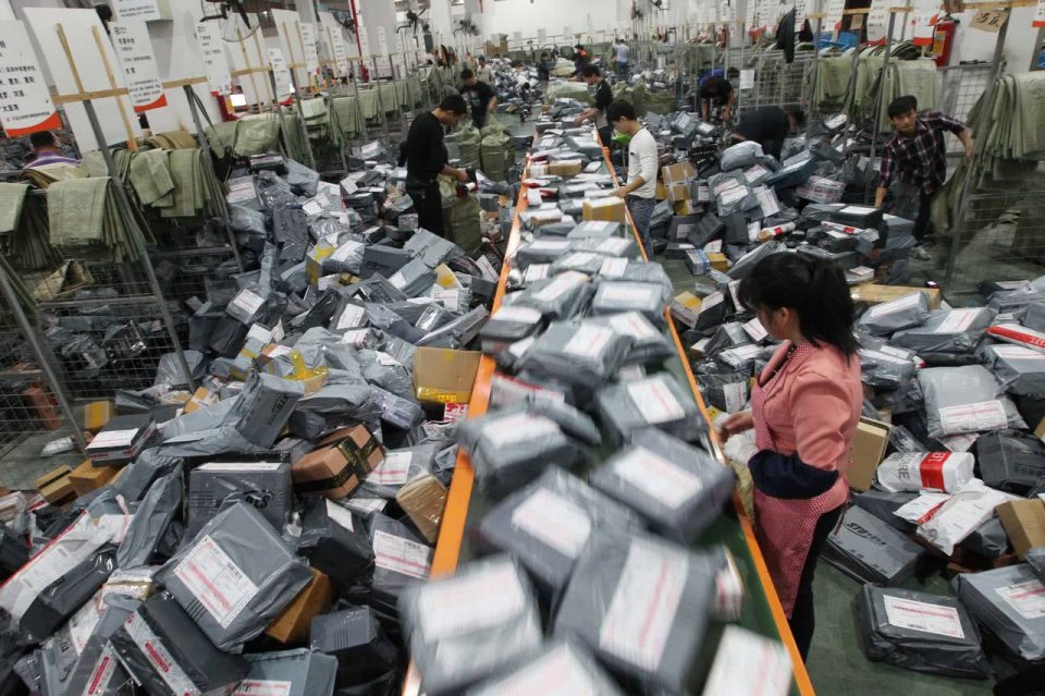 快递小哥怎样才能月入一万,快递小哥每天干14小时月薪1万