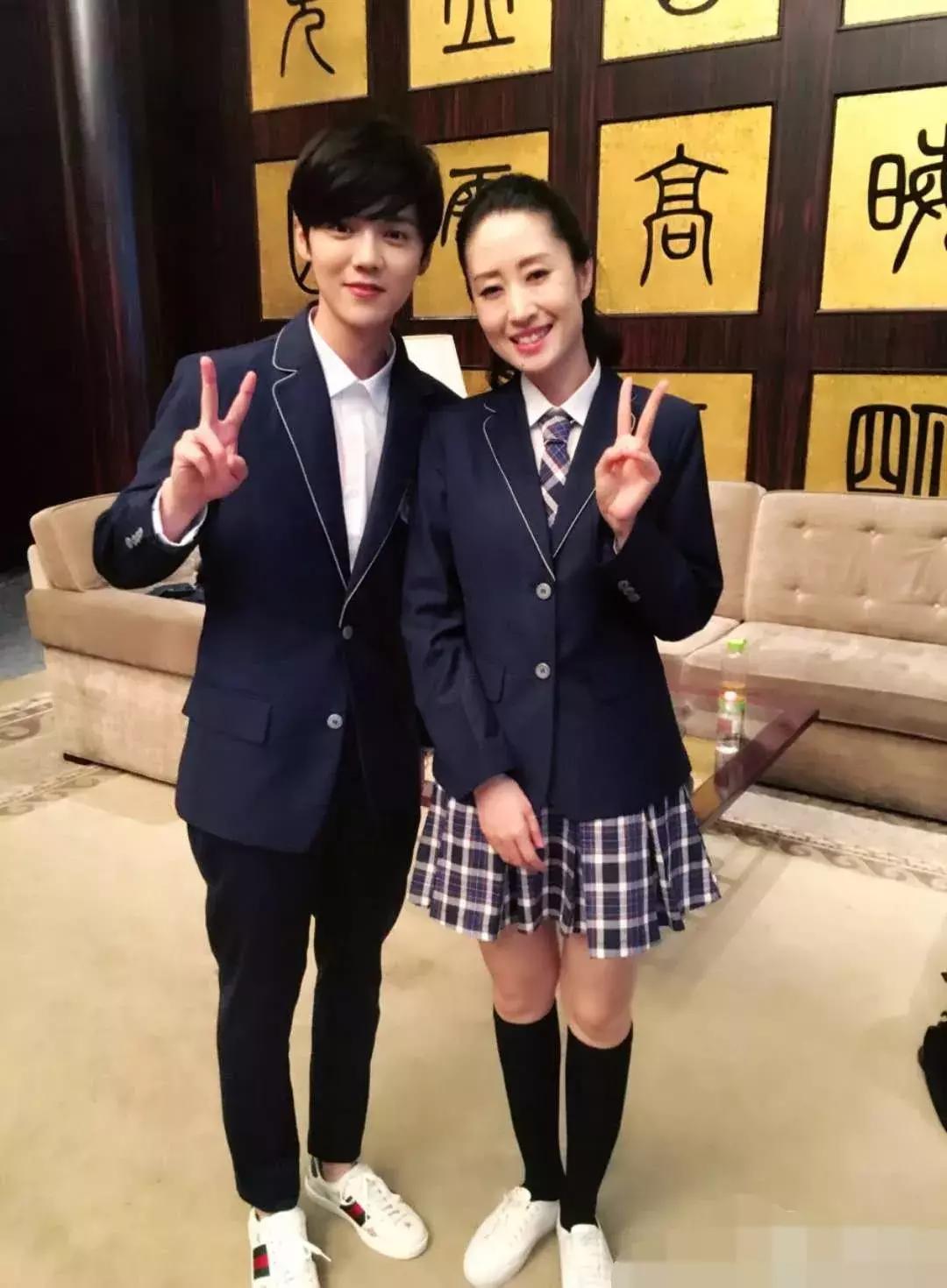 胡歌王凯靳东大姐,胡歌大器晚成