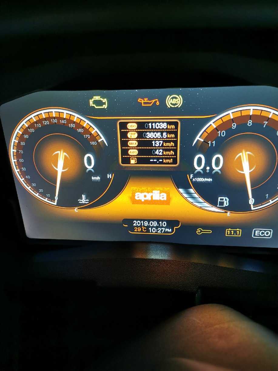 阿普利亚300srmax测评,阿普利亚150极速测试原声