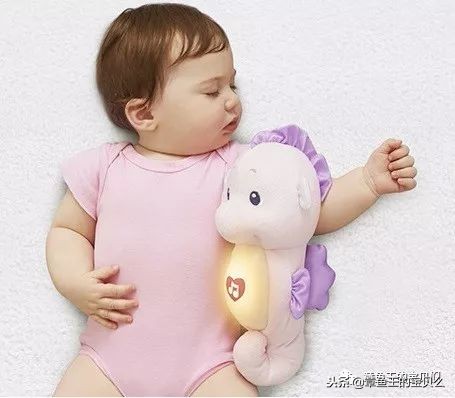 长辈送新生儿什么礼物最合适,送给新生儿妈妈礼物哪些最合适