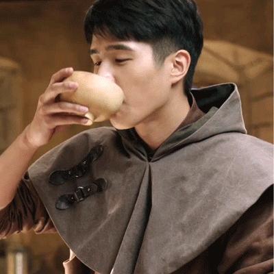 雷佳音最新代言,雷佳音帅气代言