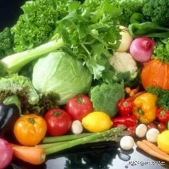 冬季嘴唇干燥起皮的妙招,秋冬嘴唇起皮怎么防止