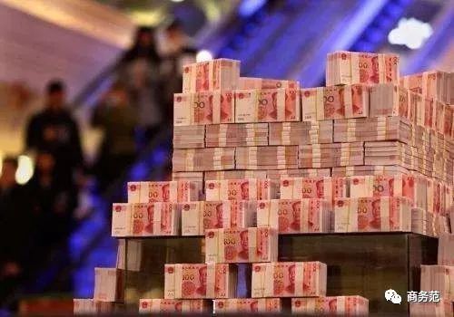 看完权健老总浮夸炫富日常，也是各种“夸大宣传”……