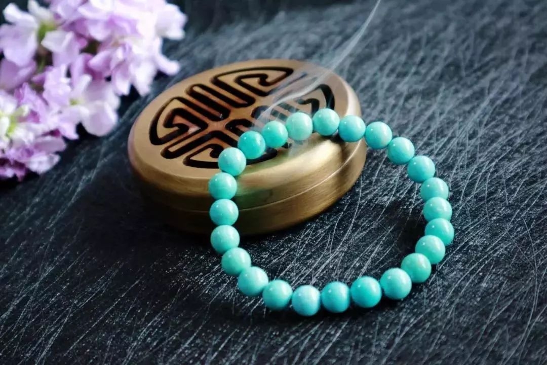 属马的适合戴什么生肖的手串,本命年戴什么生肖手串