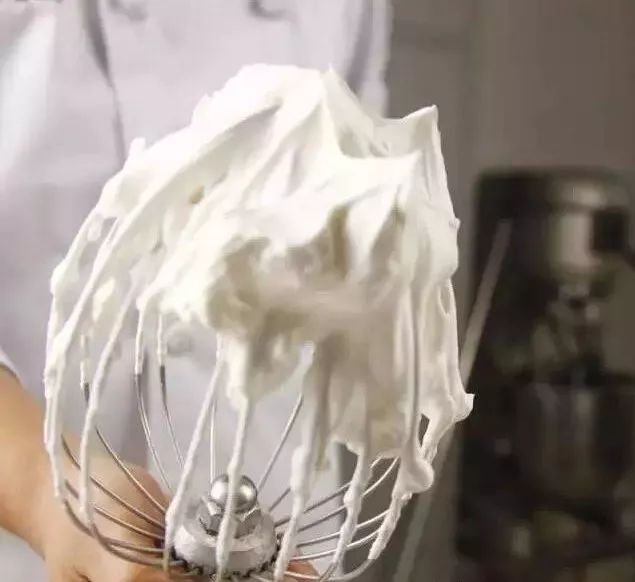 奶油打发不稳定怎么拯救,乳脂奶油和动物奶油打发对比