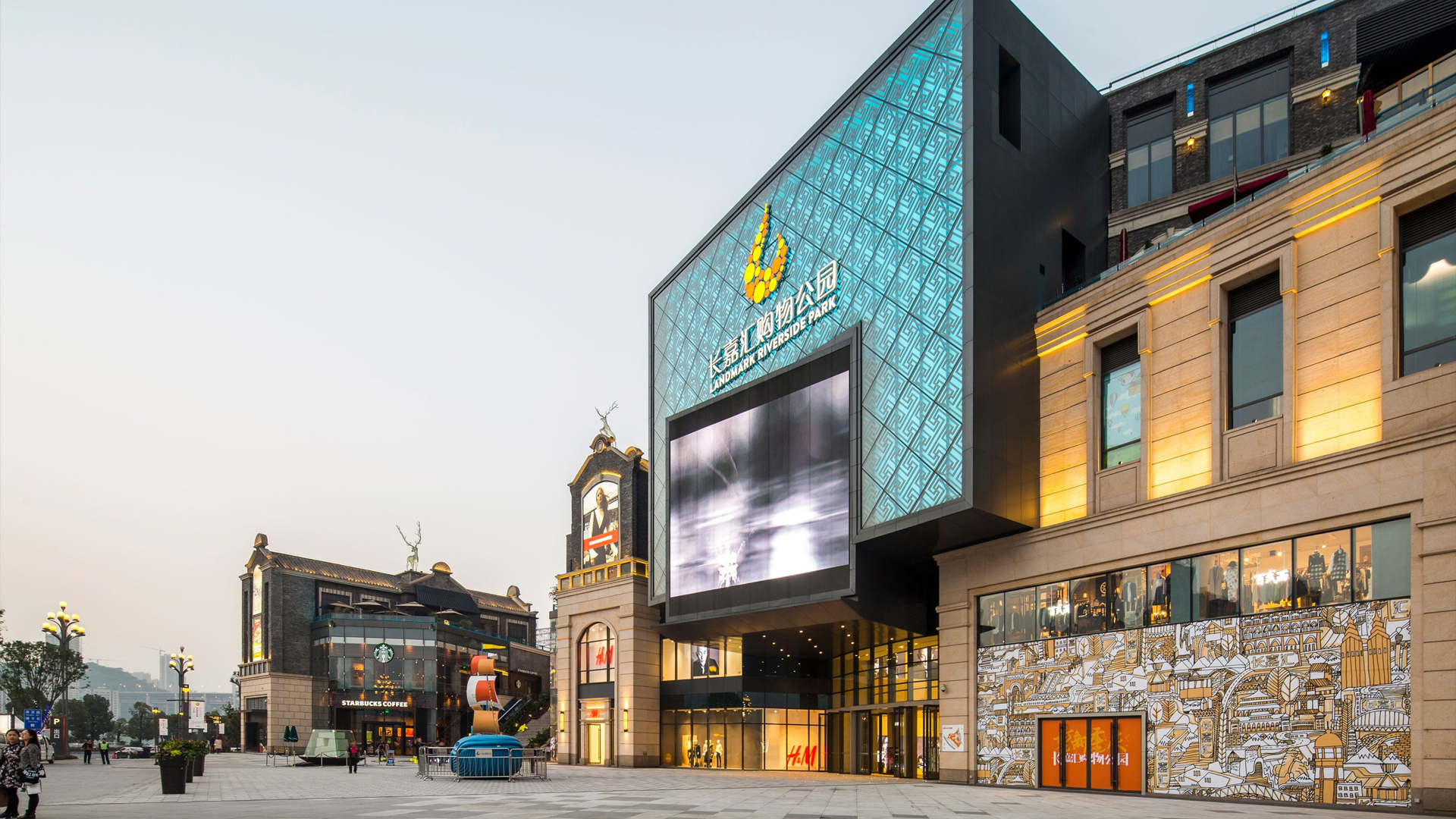 重庆弹子石老街和洪崖洞哪个好看,重庆洪崖洞vs成都宽窄巷子