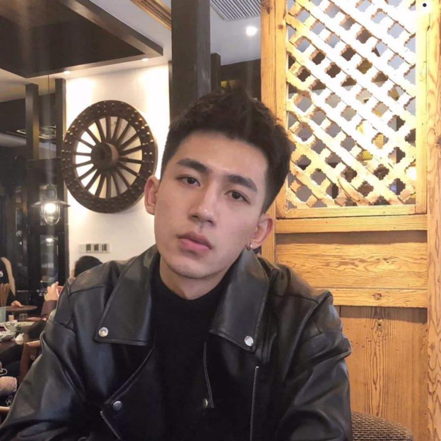 栗子头发型男2020流行发型教程,栗子头发型最流行