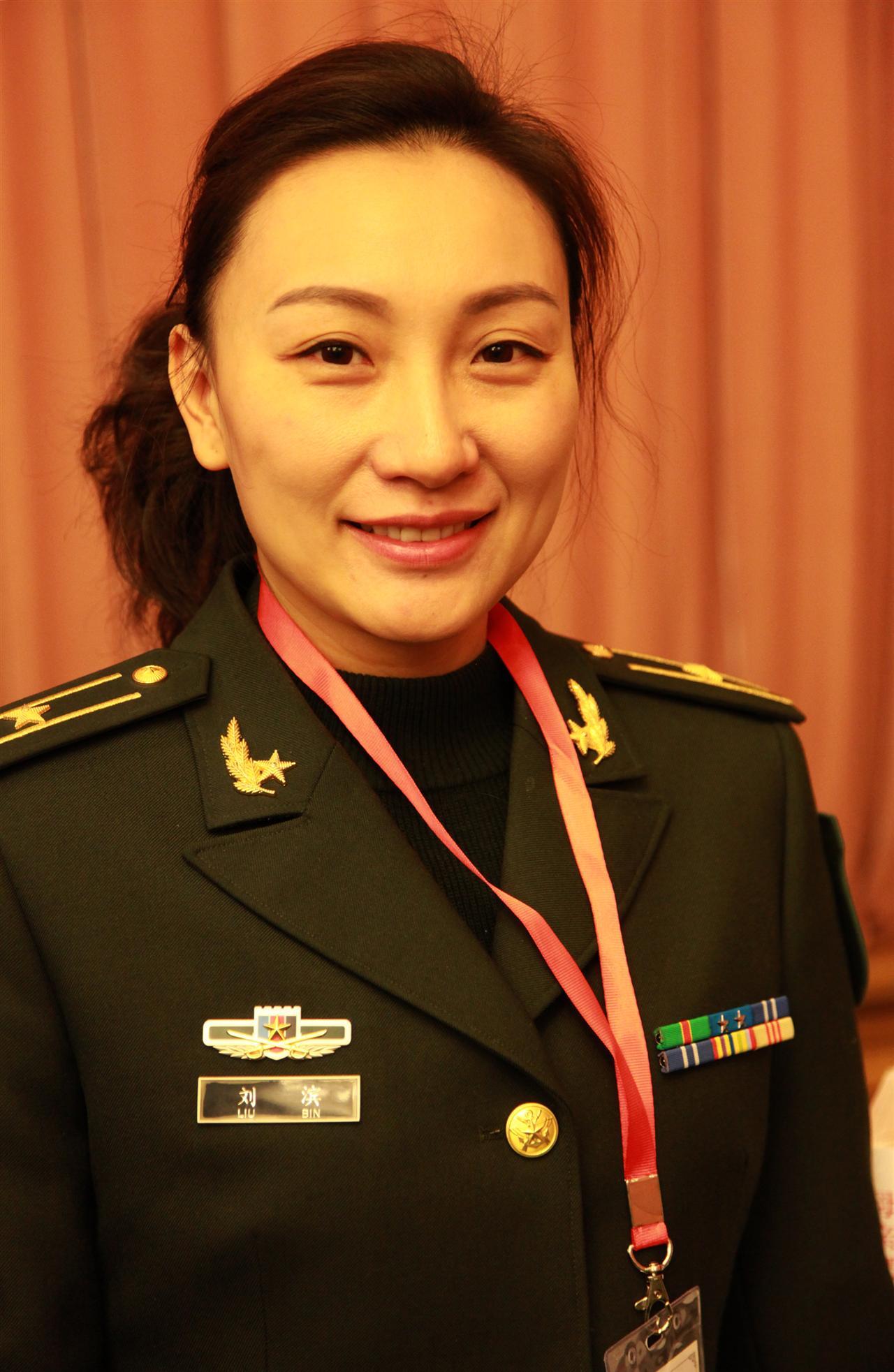 刘滨：毛主席的嫡孙媳妇，当兵后嫁给*新宇毛**，婚后与婆婆宛如姐妹