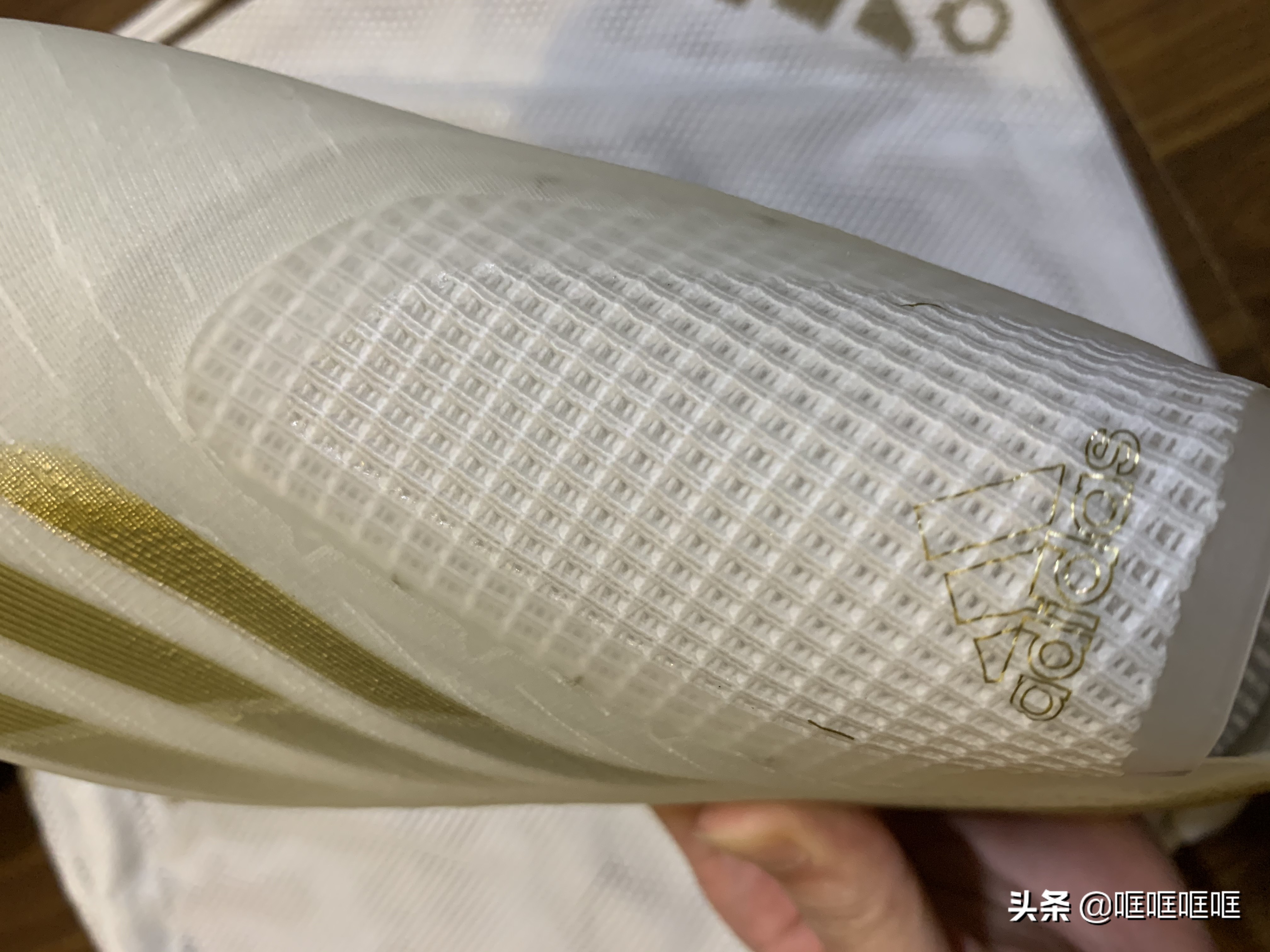 阿迪达斯足球鞋纯白猎鹰评测,阿迪达斯足球鞋xghosted实战