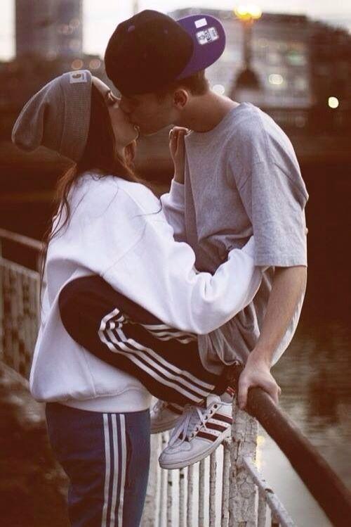 追女生需不需要天天联系对方,追女生谈恋爱要天天联系吗