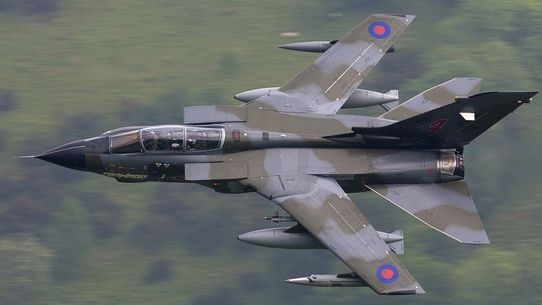 英国战机发展史,航空报国史话