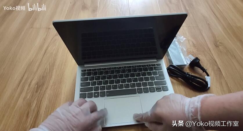 大学女生,不玩游戏,笔记本电脑该怎么选?