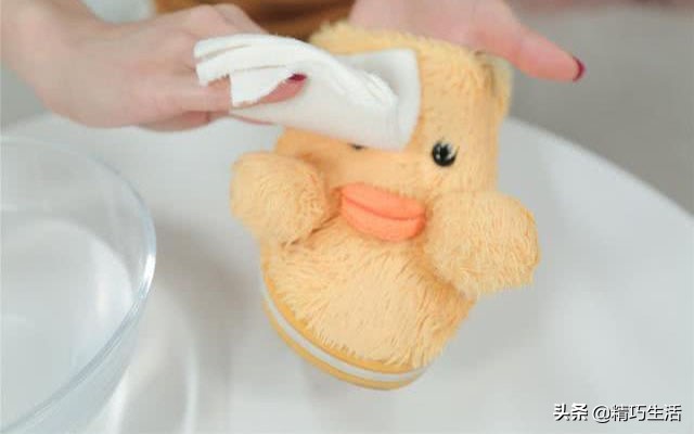 清洗棉拖鞋污渍小妙招,棉拖鞋臭怎么去除小窍门