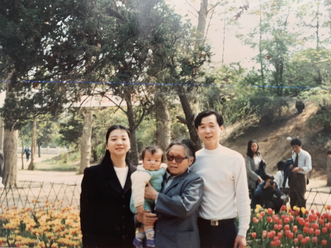 最美的西安兴庆公园,西安兴庆公园一道美丽的风景线