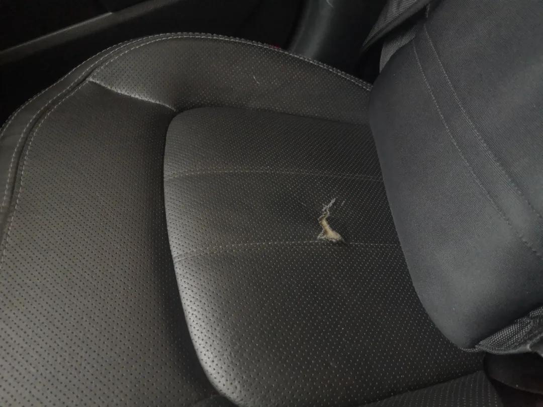 智跑19款2.0顶配二手车,11年起亚智跑2.4四驱油耗测评