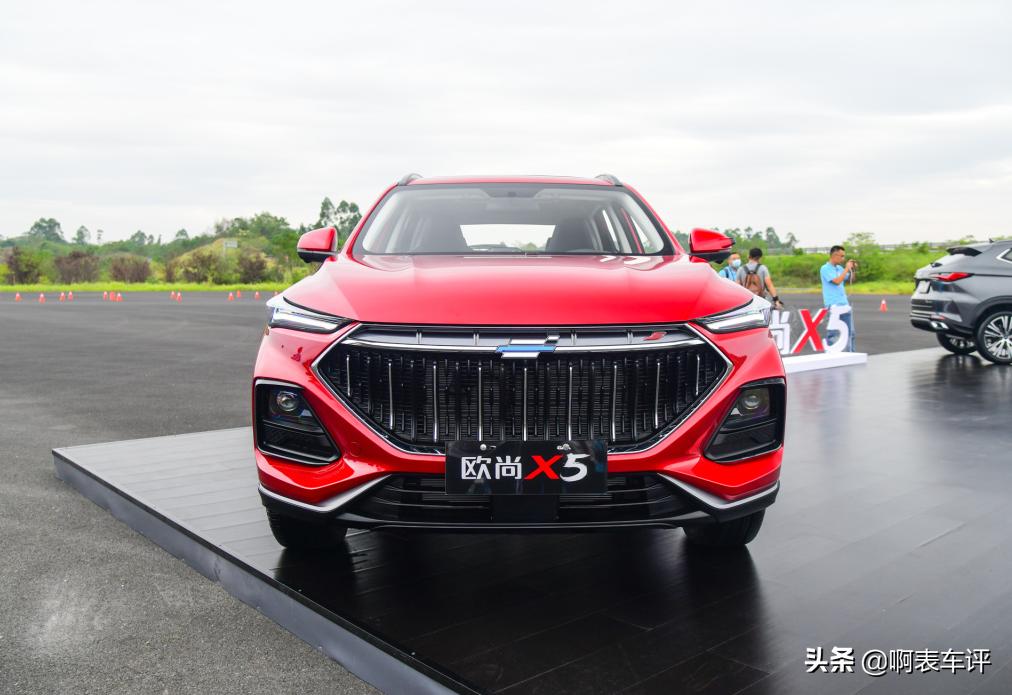 欧尚x5蓝鲸版和cs55p蓝鲸版哪个好,长安欧尚x5最好看的颜值