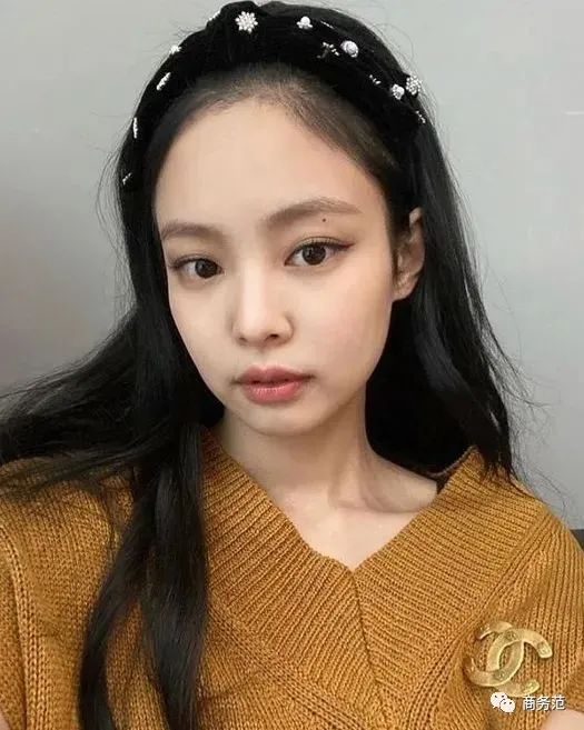 权志龙和jennie约会穿什么鞋,权志龙与jennie的穿搭