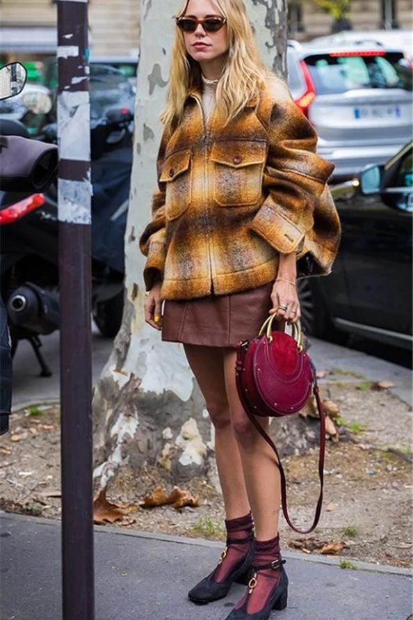 别再露脚踝了,今冬不流行露脚踝了露袜才更时髦