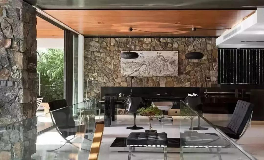 梅西和c罗谁豪宅最好,身价十亿的球星