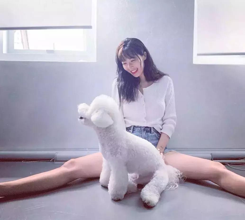 刘雯蕾丝服装,刘雯jennie