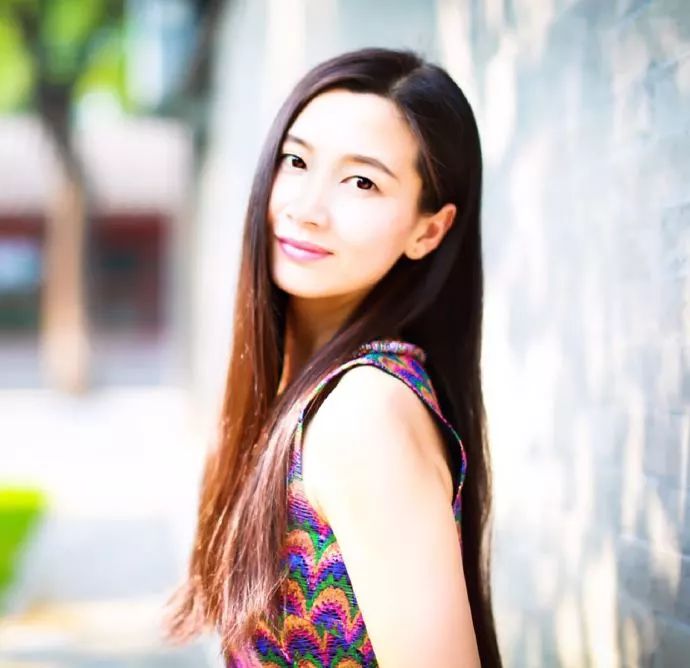 头屑满天飞用的洗发水,头屑一坨一坨的